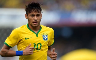 海星体育官方|明夏自由市场暗潮汹涌，队报盘点五大焦点球星，罗伯逊、于帕、本泽马、迈尼昂引豪门角逐