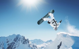 海星体育直播-绿茵传奇的童年底色，母亲揭秘王博豪的足球启蒙与自律之路