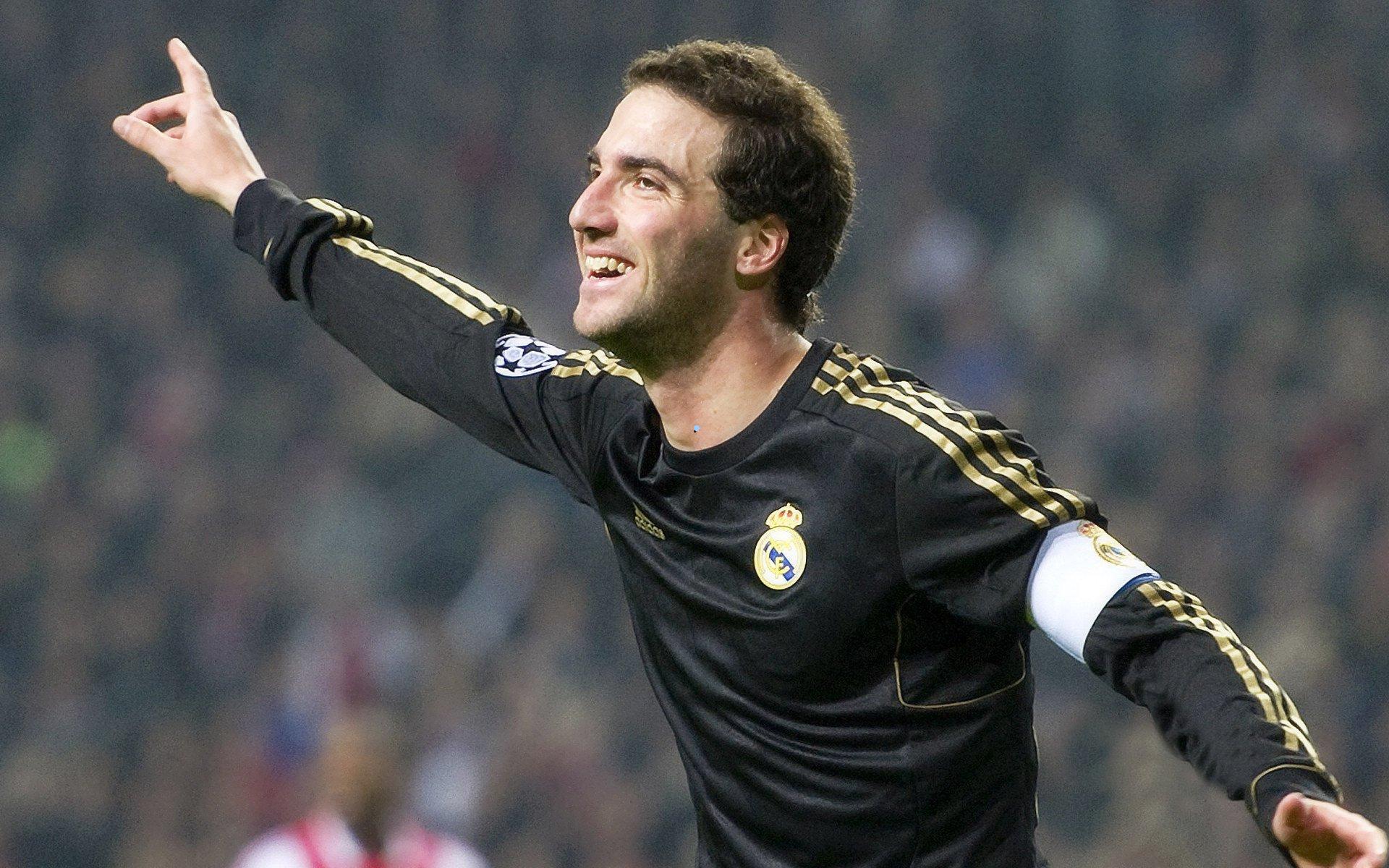 【海星体育直播】早报，C罗再夺环足最佳中东球员荣誉 成就连续三年霸业-第1张图片-海星体育_海星体育官网_海星体育直播平台