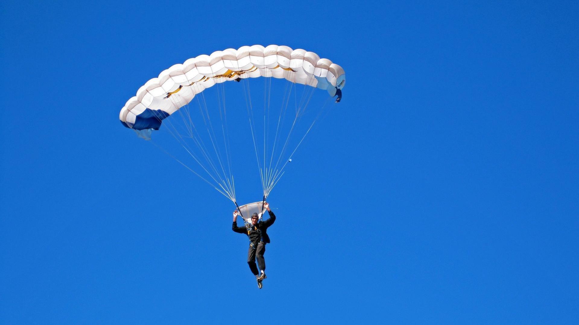 海星体育官网：理查兹点评切尔西，与曼城阿森纳利物浦存在差距，锁定前四更为务实-第2张图片-海星体育_海星体育官网_海星体育直播平台